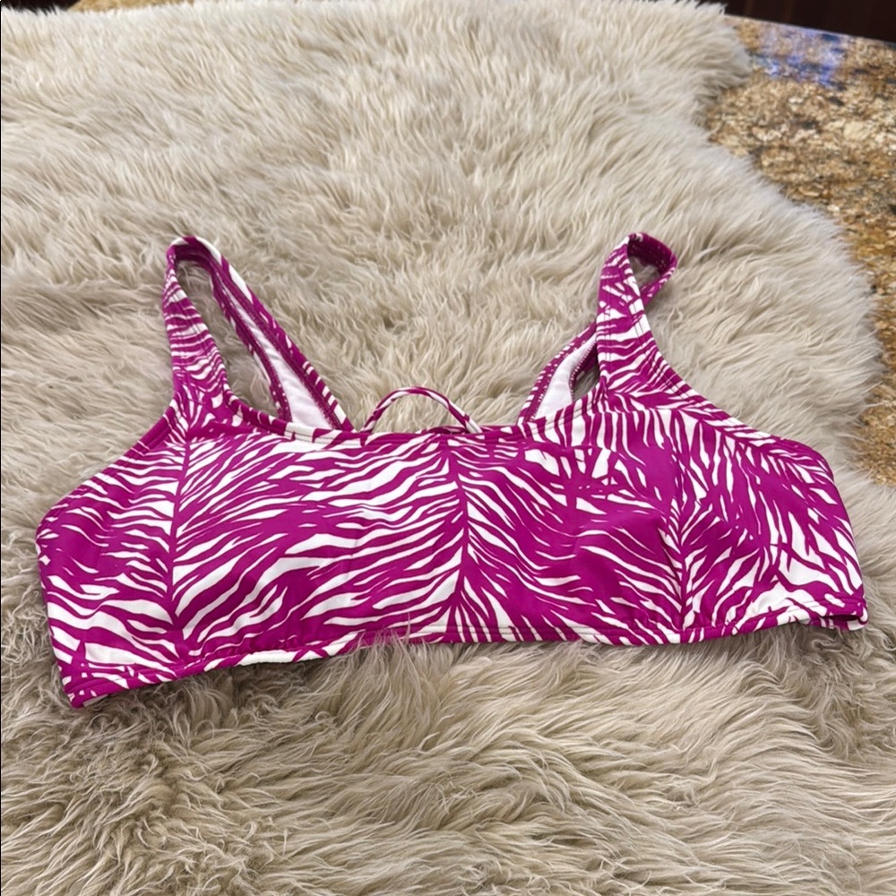 Athleta Women’s Bikini top. Size XL no underwire purple color print Lace up back